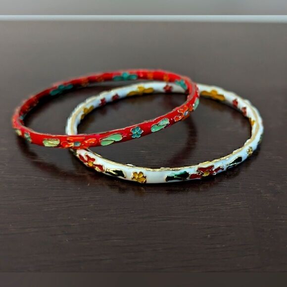 3/$30 Stunning 2.75" Vintage Cloisonne Red and White Floral Bangle Bracelet Set - Picture 7 of 11